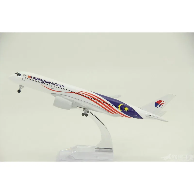 

20cm Airplane Model Airbus A350-900 Malaysia Airlines with Landing Gear Alloy Aircraft Model Diecast 1:300 Scale Children Toys