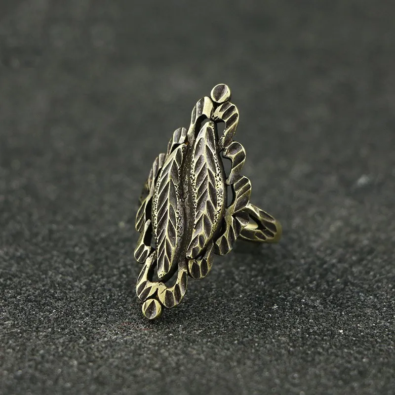 Кольцо в виде листа кольцо геометрической формы латунное женское ретро из чистой