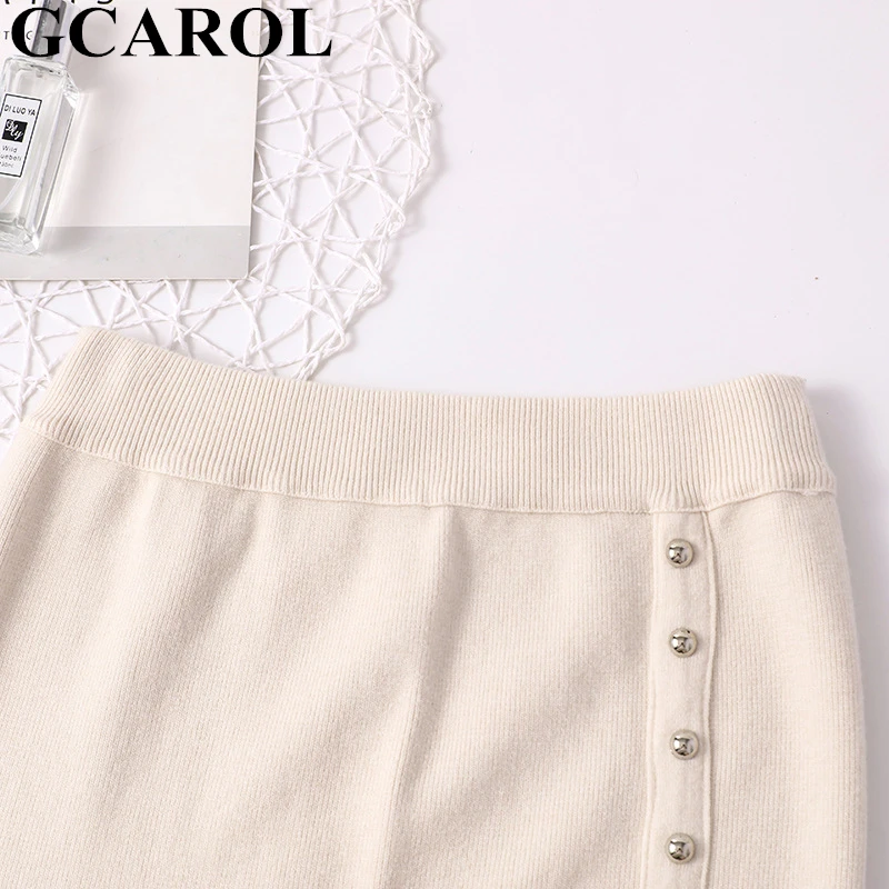 GCAROL/новая осенне-зимняя Корейская трикотажная юбка с заклепками и разрезом эластичная резинка на талии средней длины, эластичная трикотажная юбка