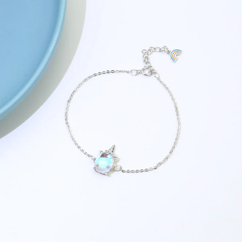 

Aivle Alice Wonderland Bracelet Popular Women's Jewelry Unicorn Charm Pendant Bracelets Professional Quality