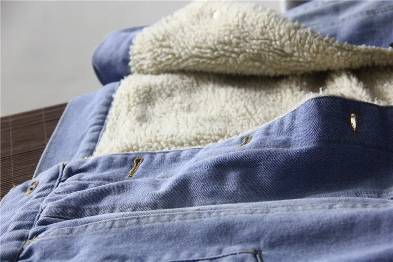 

High Quality Casual Denim Jacket With Fur Vintage Cowboy Style Autumn Warm Fleece Jacket Jeans Men Brand Clothing Men's Coat