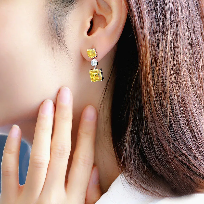 Женские серьги-подвески с квадратным желтым фианитом серебристого цвета |