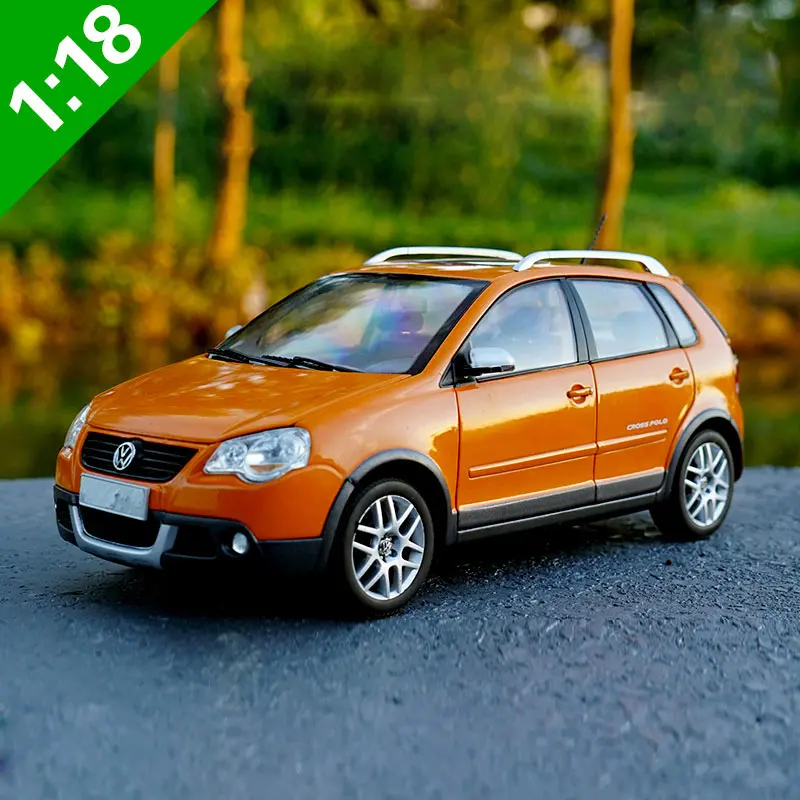 CROSS POLO Sports Высокая тщательная 1:18 VW 2012 2013 POLOGTI сплав модель автомобиля статические металлические модельные автомобили оригинальная коробка для подарков коллекция - Цвет: CROSS POLO Sports