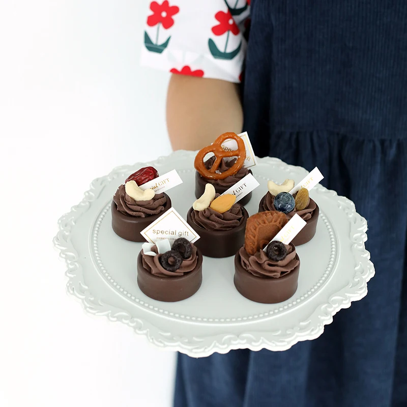 Имитация шоколадных тартов орехов десертов для гурманов реквизит фотосъемки