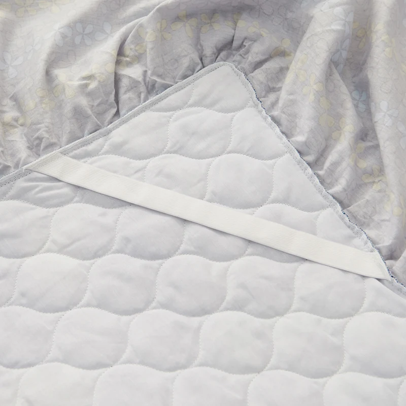 Хлопковое стеганое постельное белье с принтом и голубыми цветами Комплект