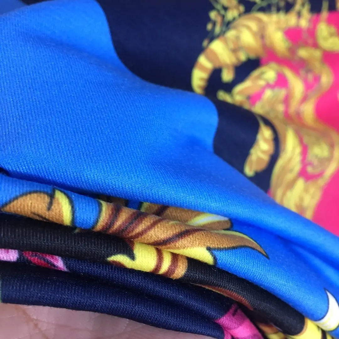 

10.23 High-Quality Summer New Women's Golden Flower Retro Printed Metal Twist Irregular Short Sleeve Dress Women