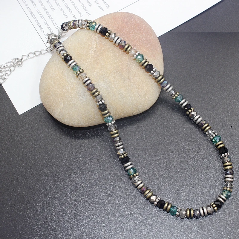 

Retro elegant fashion temperament short necklace exquisite Baroque Hepburn style clavicle chain female jewelry wholesale