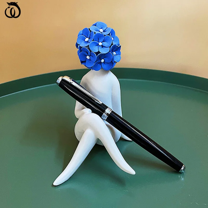 

WU CHEN LONG Nordic Flowers Girl Art Sculpture Luxurious Couple Figure Figurines Ceramic Craft Modern Home Decoration Gift R6333