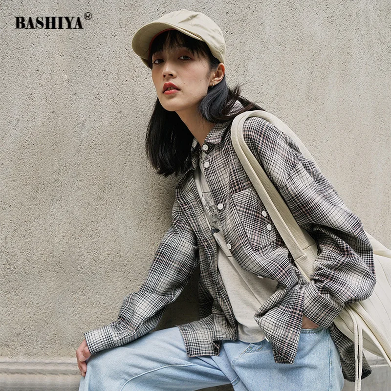 

Retro Hong Kong style plaid shirt women's autumn 2020 new brushed top design sense niche shirt jacket