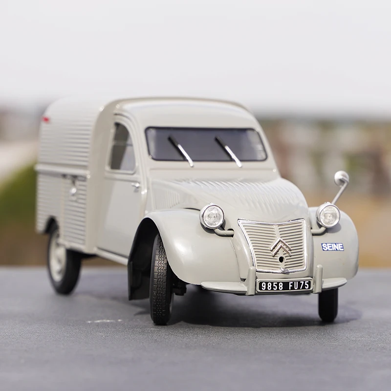 Модель автомобиля из сплава NOREV 1/18 Citroen 1957 2CV onnette Van | Игрушки и хобби