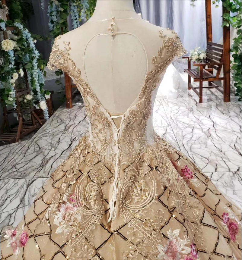 Свадебные платья цвета шампанского в Саудовской Аравии Роскошные блестящие