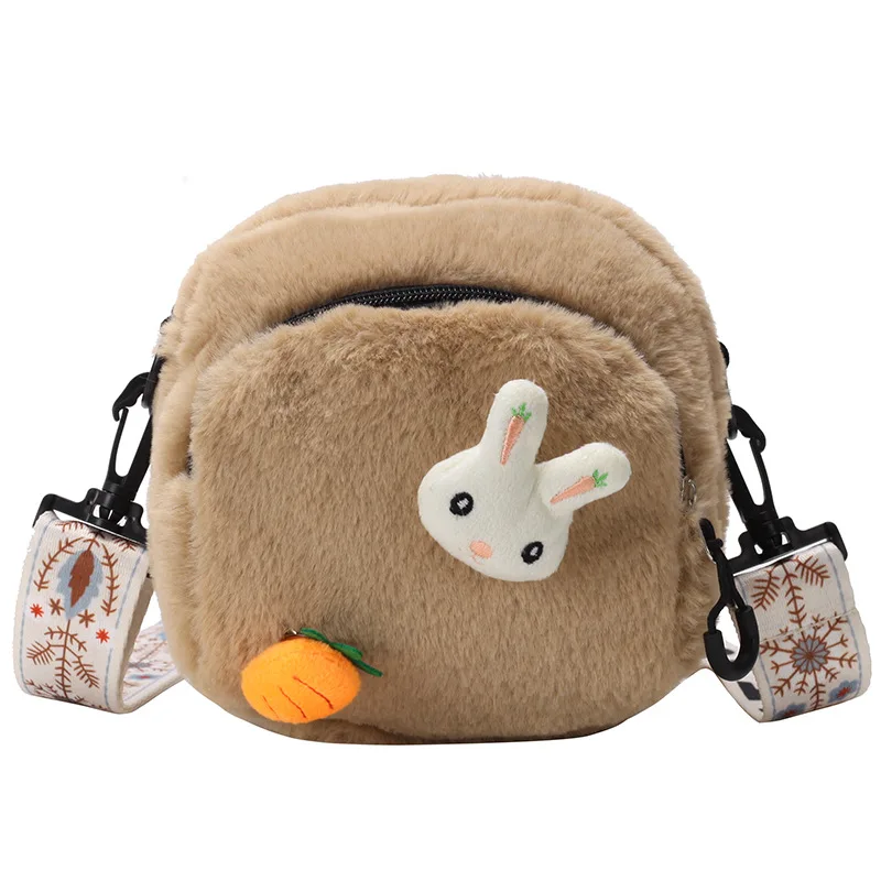 Женская сумка-мессенджер на плечо новинка 2020 осенняя и зимняя меховая маленькая