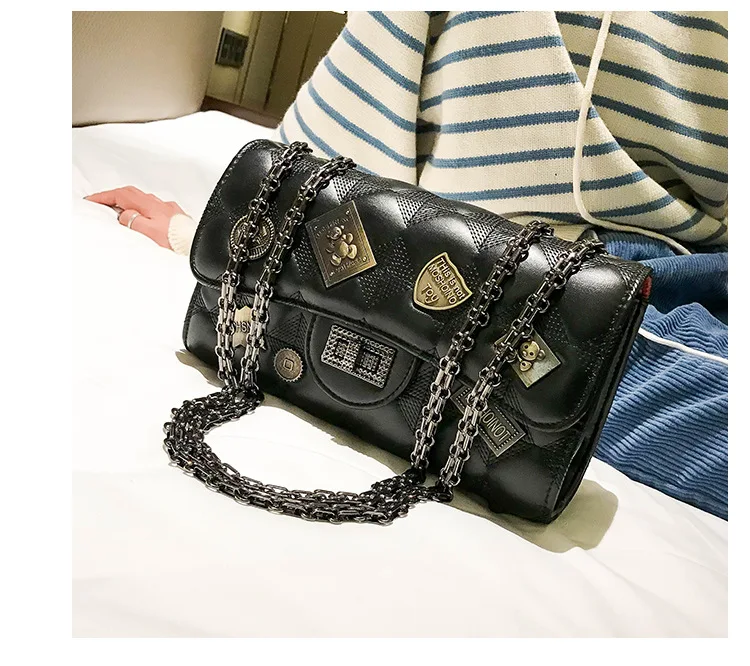 

Hot Bear Badge PU Handbag Women Shoulder Bag Tote Cross-body Hand Bag Small Flap Bag Female Messenger Bag Girl Black Badge Bag