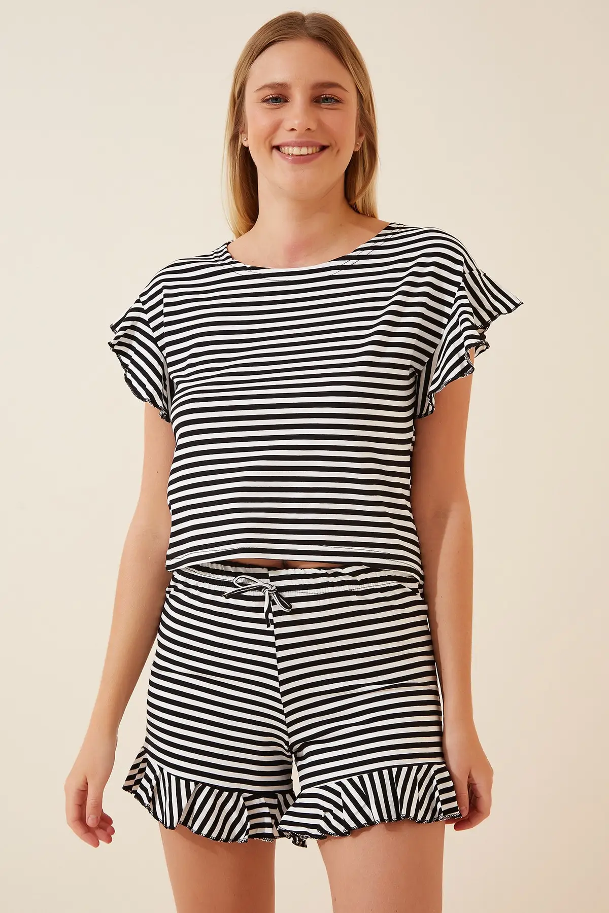 Счастливый ист. Женская черно белая пижама в полоску модель ZV00163|Вечерние