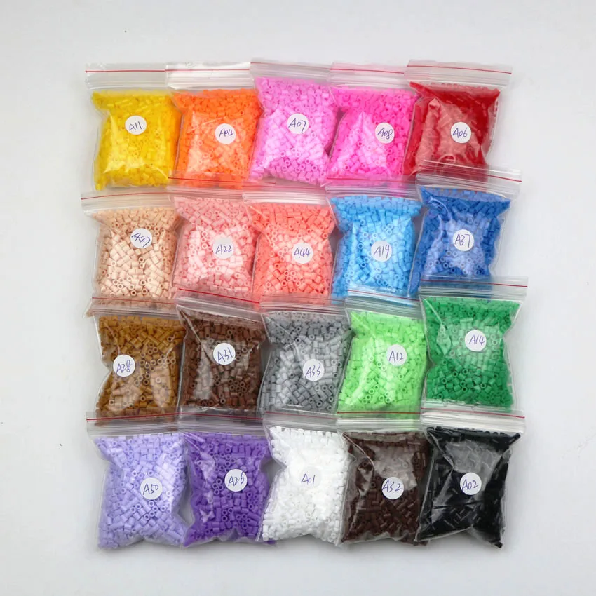 

1000pcs/20 bags 2.6mm mini hama beads fuse beads 100% quality guarantee diy toy PUPUKOU