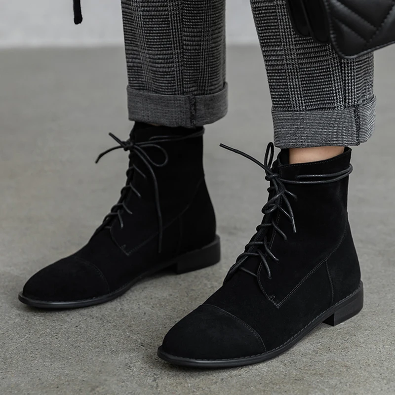 

Classic British Vintage Soft Sheep Suede Round Toe Cozy Low Heels Keep Warm Women Lace Up Fashion Ankle Boots Women Shoes