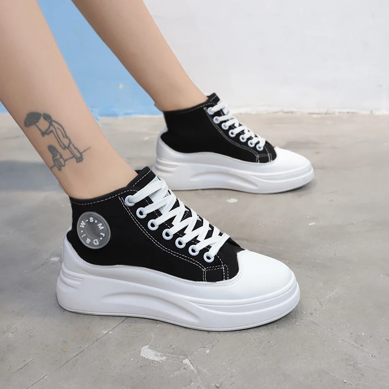 2019 черные осенние парусиновые женские кроссовки на толстой подошве модные