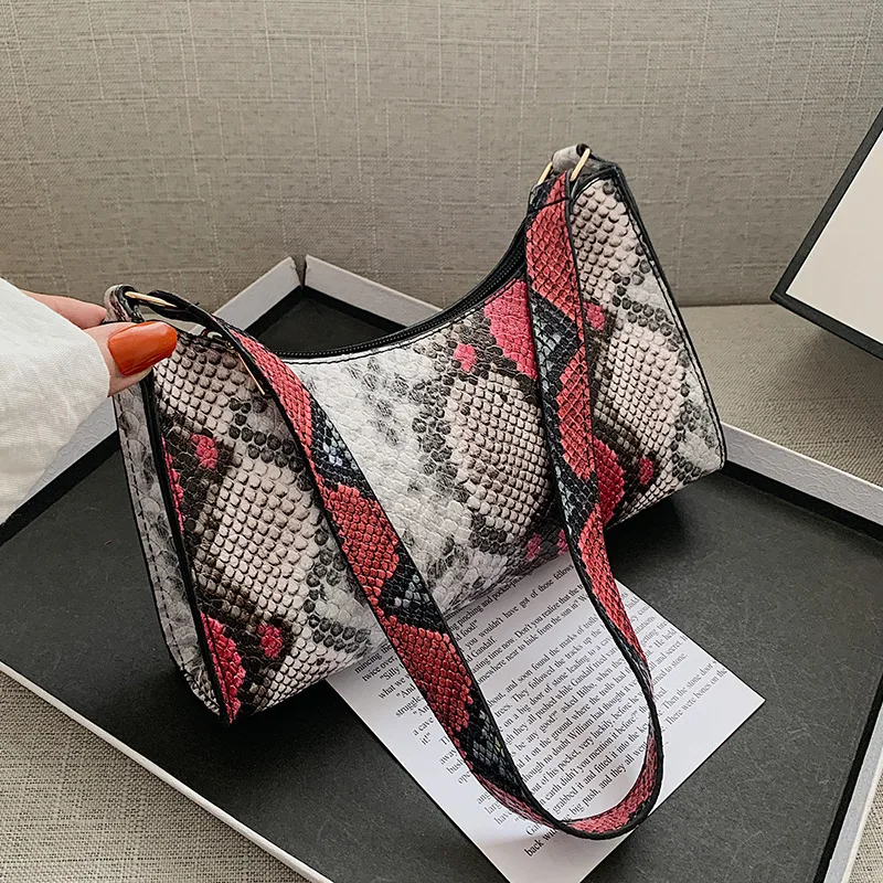 

Yao Cool 2021 Shoulder Armpit Bag Snakeskin Pattern Hand-held Baguette Bag Pu Purse New European and American Retro Handbags