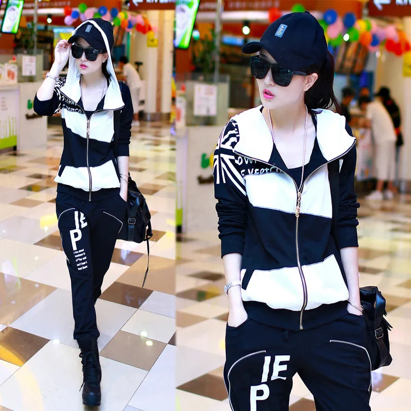 Спортивный костюм Max LuLu женский с принтом свитшот капюшоном и брюки-шаровары в