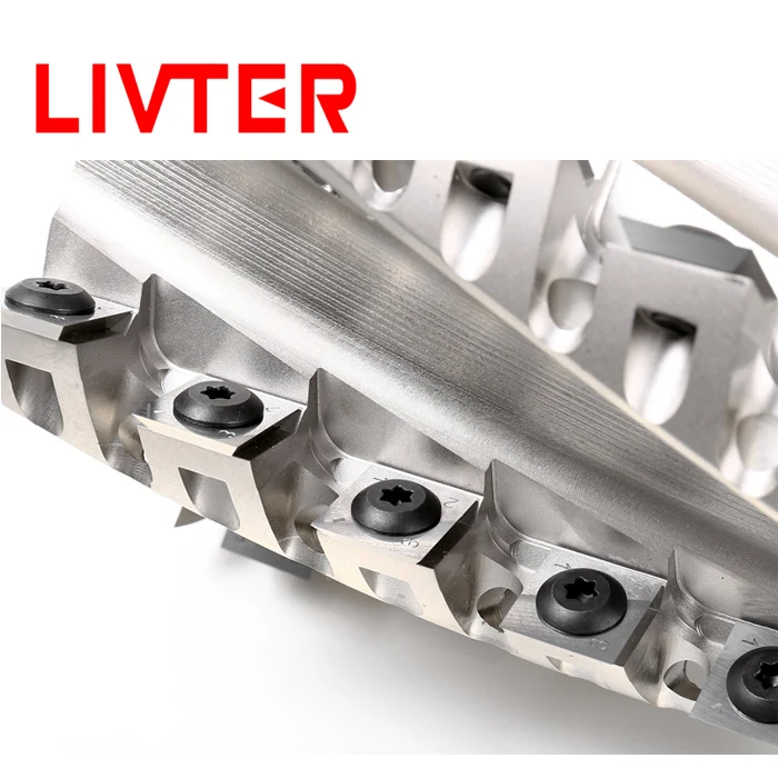 Спиральная строгальная режущая головка со сменным ножом вместо спиральной