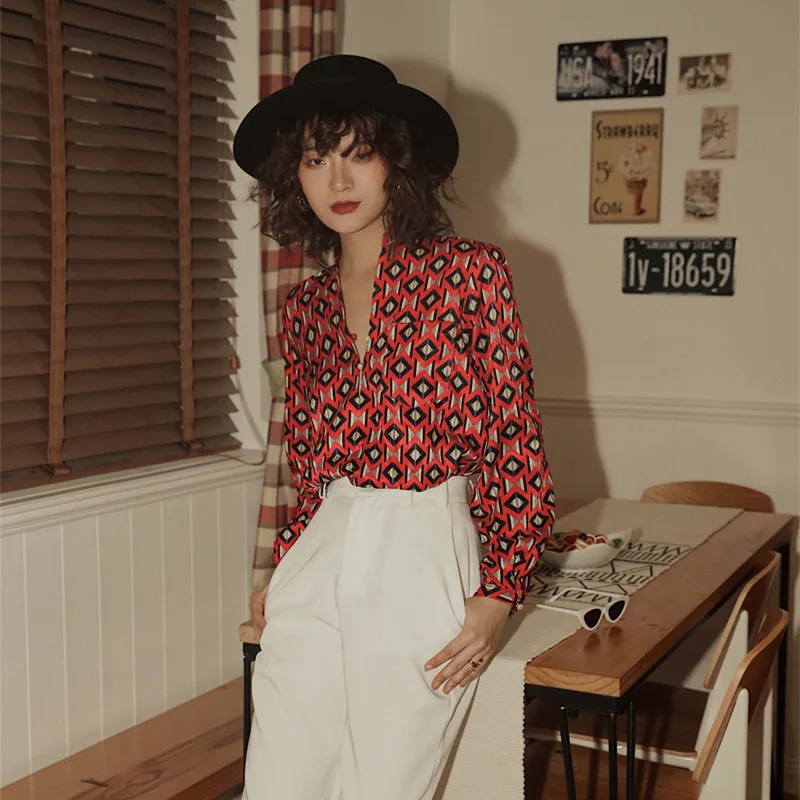 Винтажная атласная блузка CHEERART Pop женский топ с V-образным вырезом и жемчужными