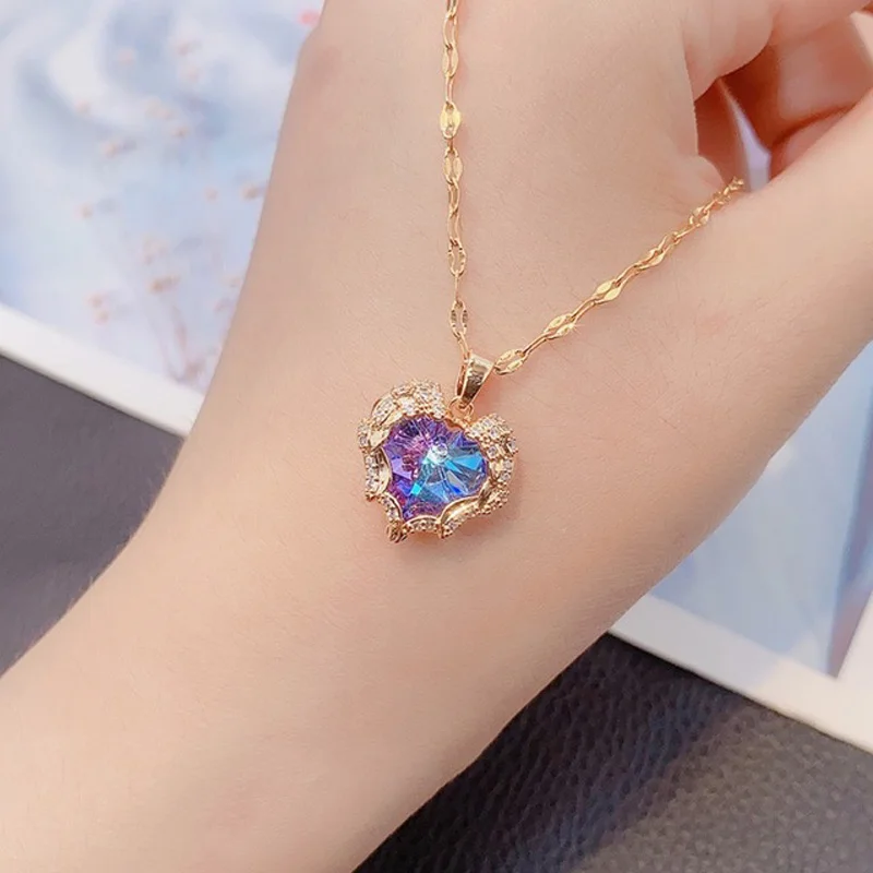 

YUNAO Creation Ocean Heart Necklace Female Love Crystal Pendant Couple 18K Gold Titanium Steel Clavicle Chain Zircon Jewelry