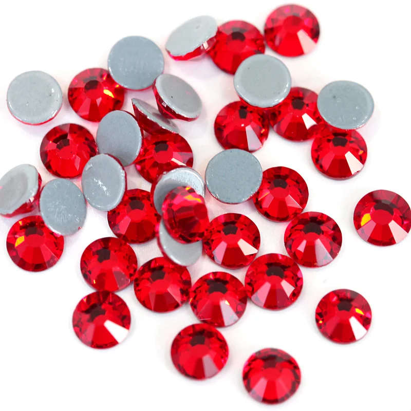 AAAAA лучшее качество стразы исправление Красочные железные на стекло горячей