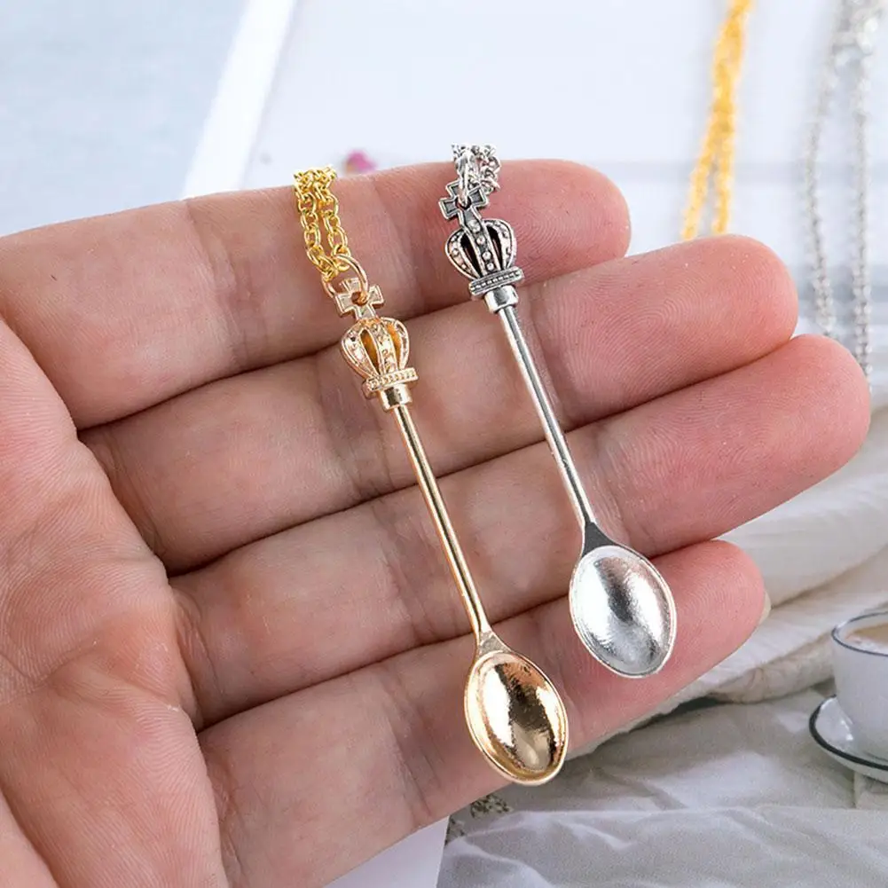 

Tiny Tea Spoon Shape Pendant Necklace With Crown For Women 3 Colors Mini Long Link Jewelry Spoon Necklace V7w1