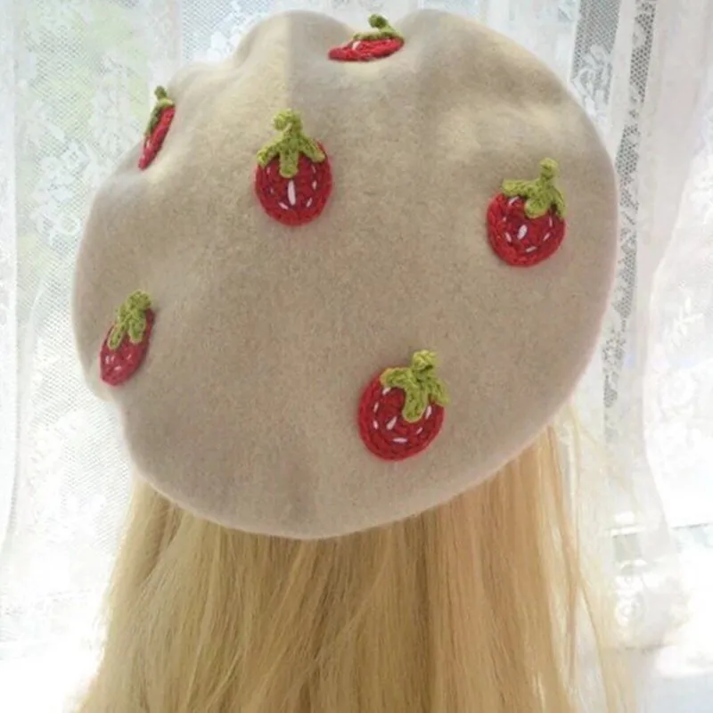 2023 New Japanese Girl Small Fresh Strawberry Beret Female Autumn Winter Cute Korean Versatile Painter Hat Pancake