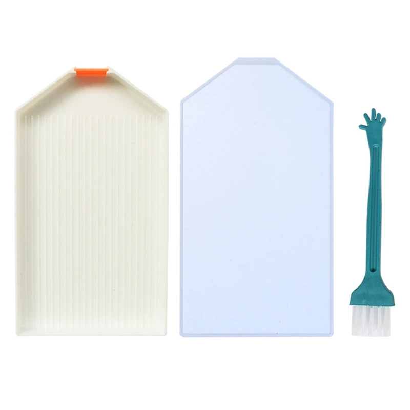 Пластиковый лоток для сортировки бусин с крышкой, щеткой для чистки, пластиной для бриллиантовой живописи, крестиком, DIY-декором нейл-арта и инструментом для точечной росписи.