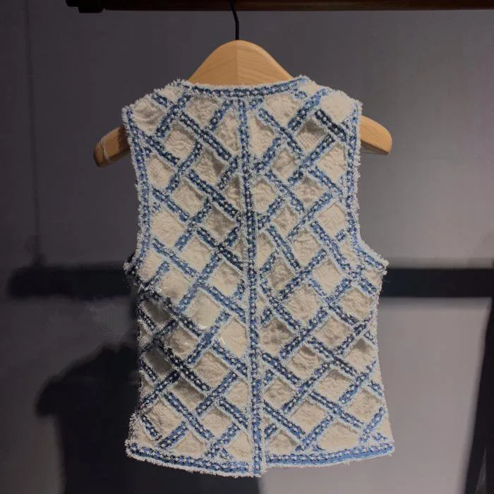 

New denim color contrast splicing cardigan vest Lingge nail bead sleeveless coat female trend can customized big size