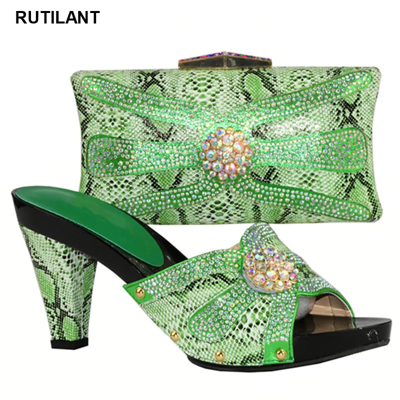 Новейшая модель Итальянская обувь зеленого цвета с сумочкой в комплекте Обувь и