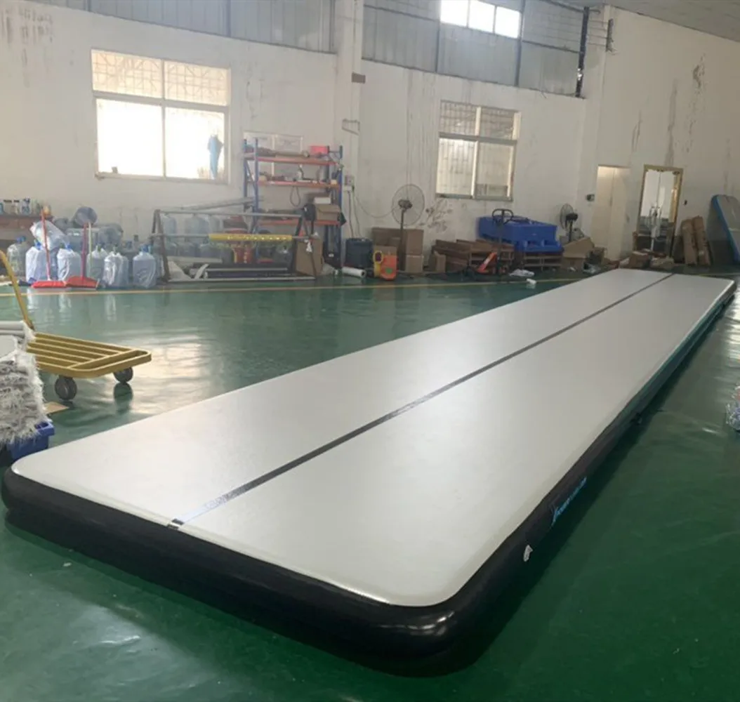 Продажа Коврик гимнастический надувной с воздушным насосом, 13x2x0,2 м