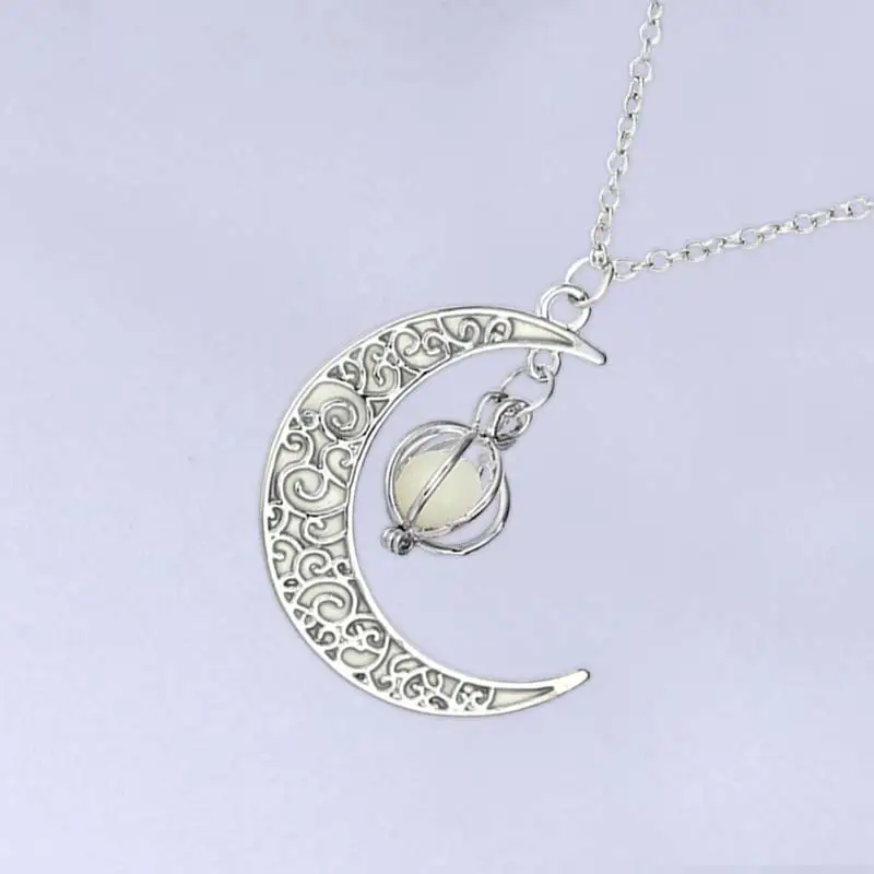 

Moon Glowing Necklace Pendant Fashion Hollow Luminous Stone Gem Charm Jewelry Necklace Happy Birthday Creative Dreamy Gifts