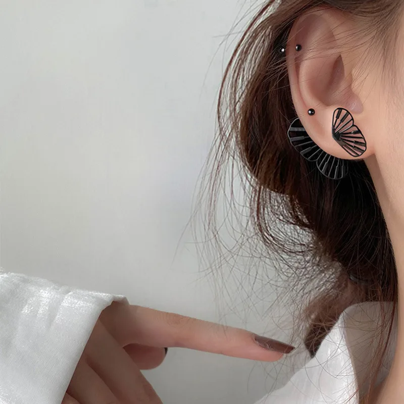 

Dual-use Hollow Butterfly Stud Earrings for Women Ethnic Exquisite 925 Silver Plate Earrings New Korean Fashion Unusual Jewelry