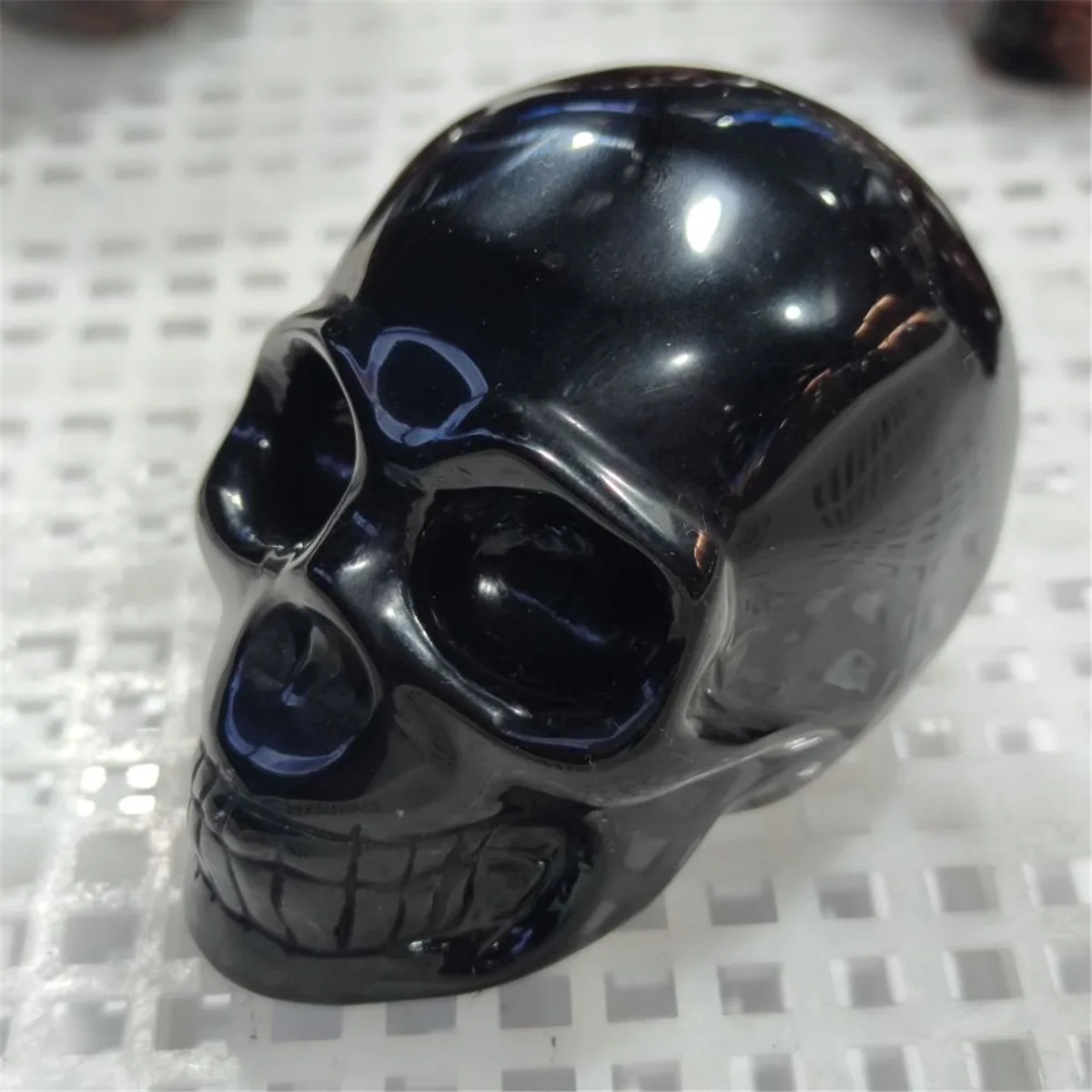 

1pcs 450-550g Large Natural Black Obsidian Stones And Minerals Carved Skull For Home Decor Reiki Energy Chakra Gifts