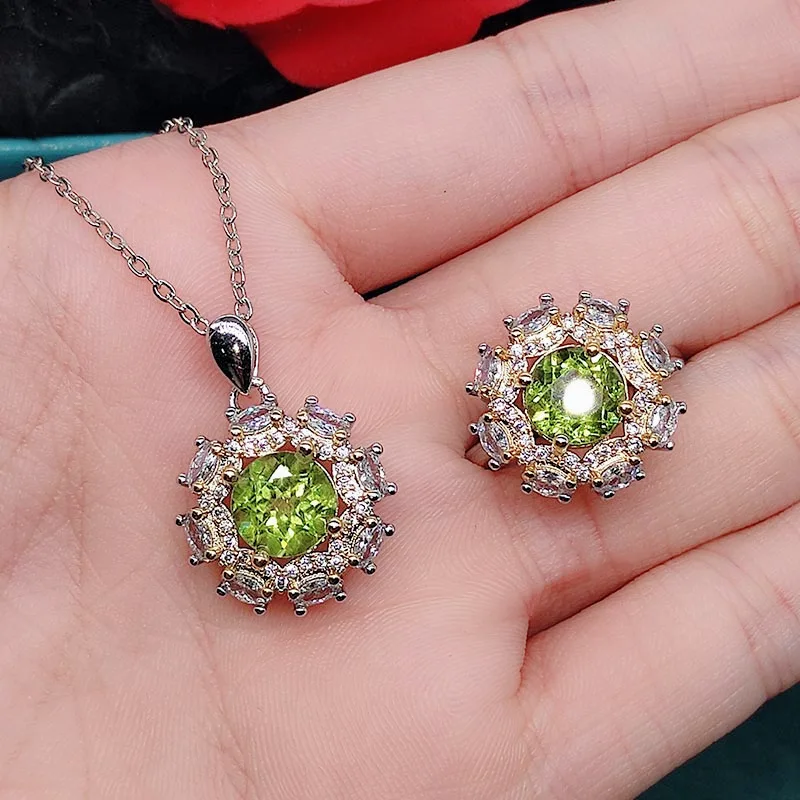 

Baseshippingnaturalcolortreasureset2caratnaturalolivineopeningringnecklacependant