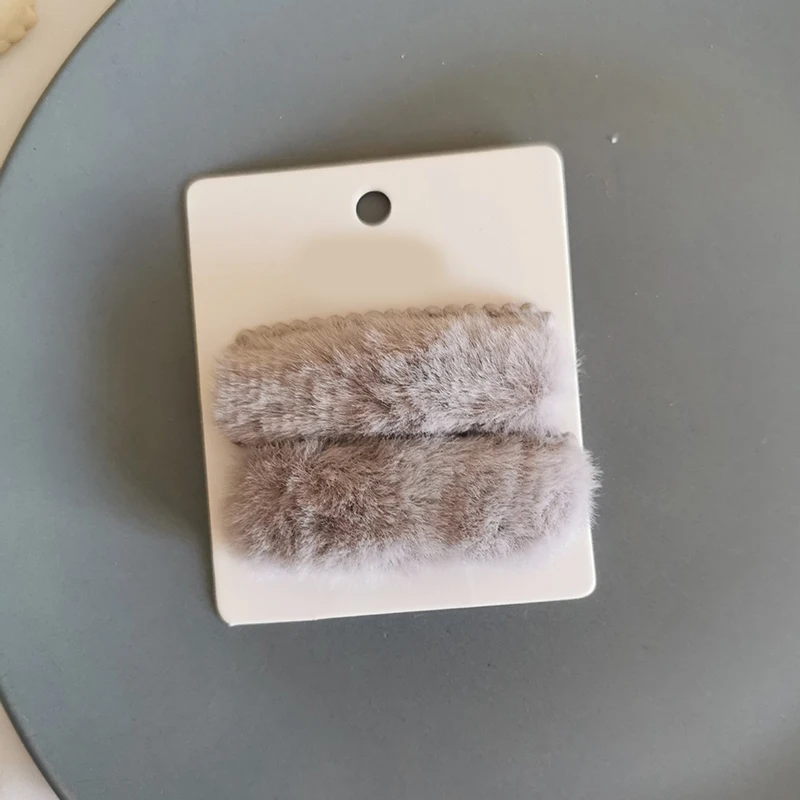 

2/1pcsNew Hot Korea Winter Plush Hairpins Solid Color Faux Fur Hair Clips Girls Barrettes Fashion Kids Soft Hair Accessories