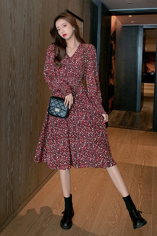 

COIGARSAM French Style Full Sleeve Women dress New Spring Vintage Floral Print V-Neck Dresses Purple Flower 3670