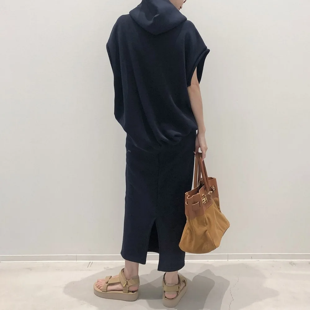 

Women Two Piece Sets Short Sleeve Hooded Hoodie And Casual Skirt Set Simple Plain Ladies Fashion Pullover Outfits 2 Pcs Suits