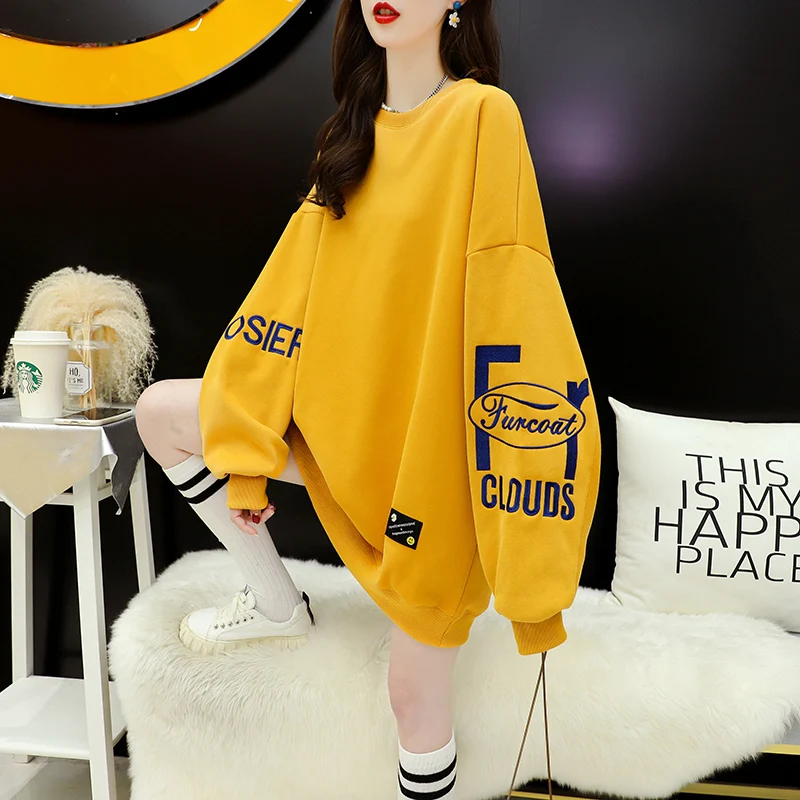 Комбинированная блузка для беременных женщин не может позволить себе свитер с