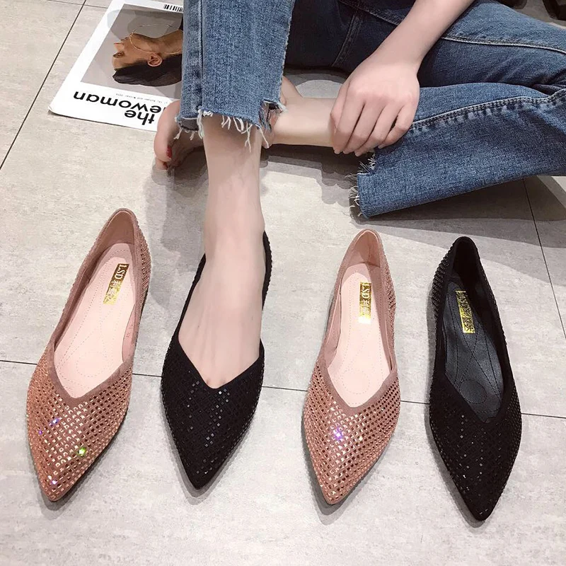 Женские лоферы с заостренным носком на плоской подошве v-образным вырезом без