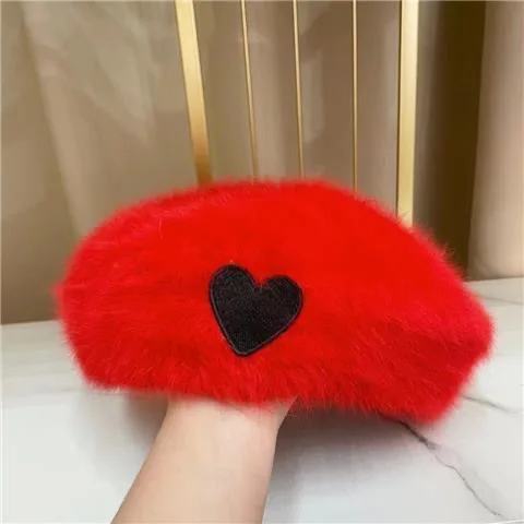 

Женский вязаный теплый берет из кроличьего меха