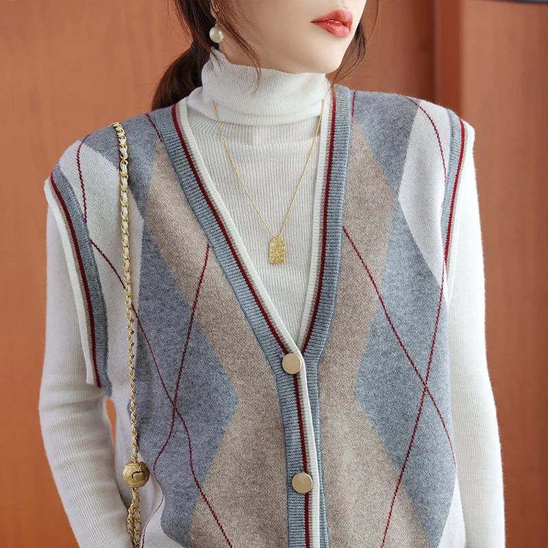 

Large hot selling casual loose wool vest large V-neck fashion color matching sleeveless women's Pullover vest new in winter2021