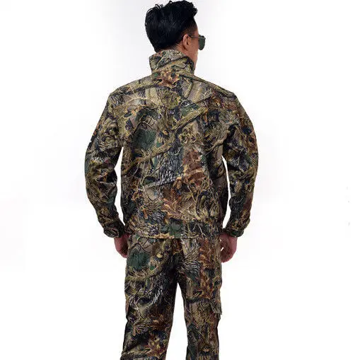 The new spring and summer outdoor hunting camouflage suit men fishing casual wear fashionable clothes
