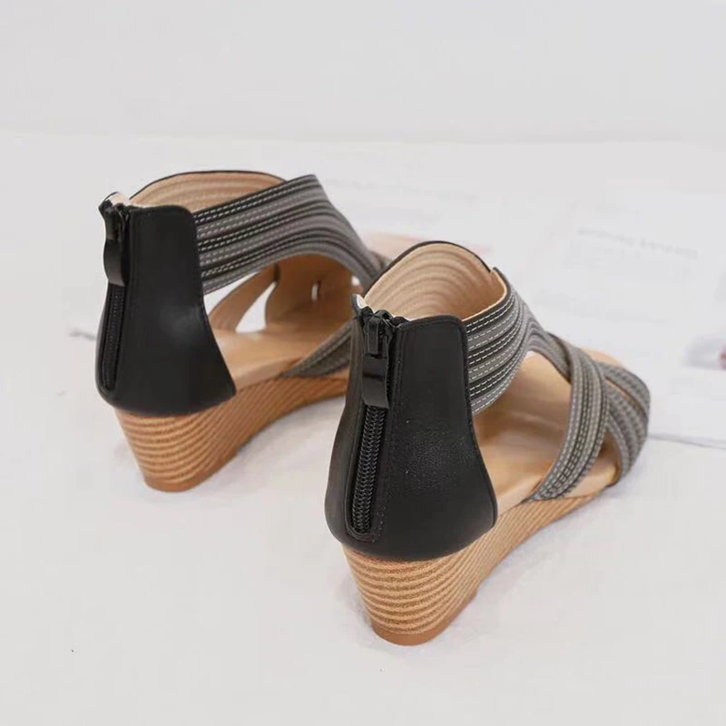 

2021 new sandals women summer new European fashion casual bag heel zipper Roman shoes