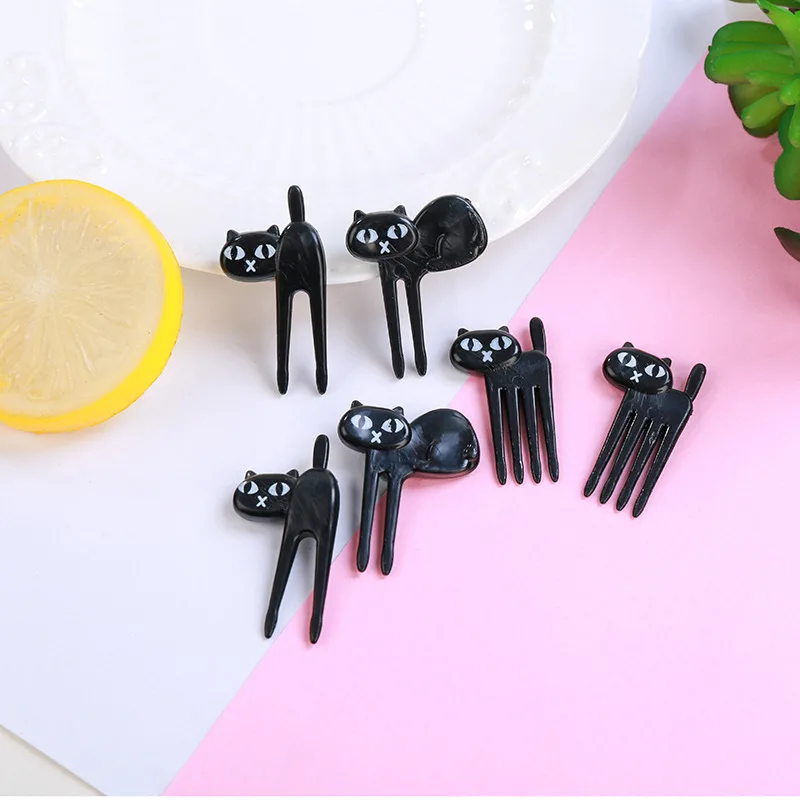 

Animal Farm Fruit Fork Mini Cartoon Children Snack Cake Dessert Food Fruit Pick Toothpick Bento Lunches Party Decor Random Color