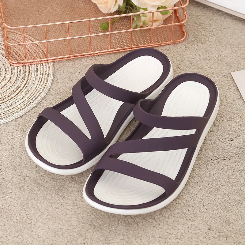 

Summer new style flat sandals slippers seaside waterproof beach shoes casual and comfortable flatheeled women's slippers sandal
