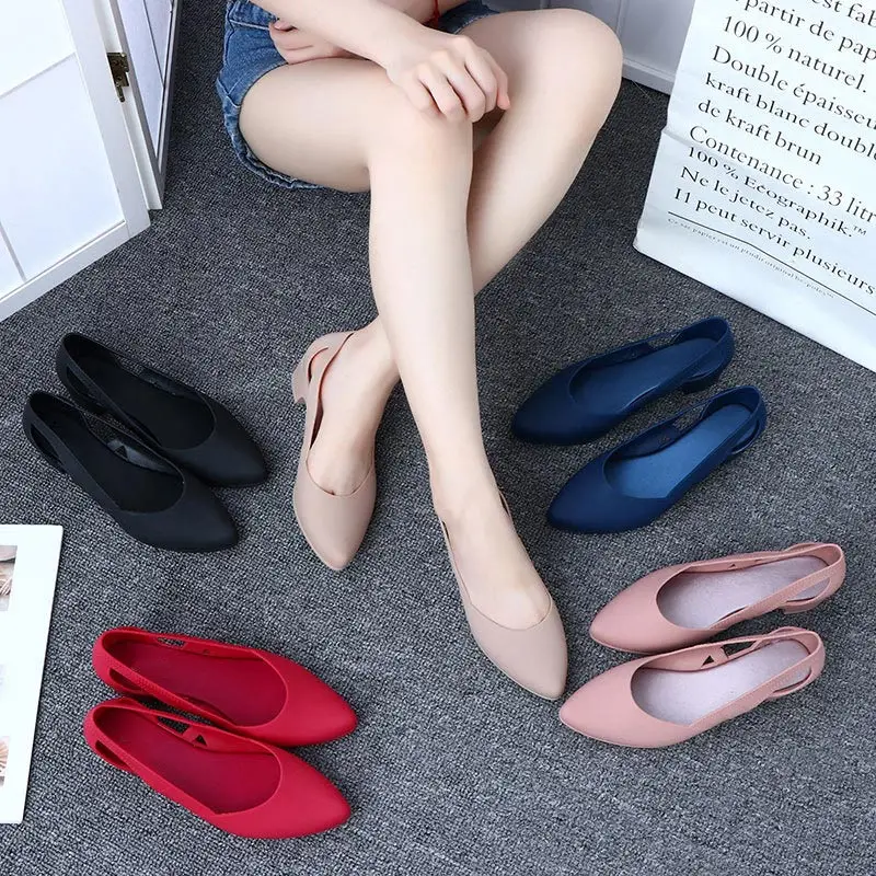 

Босоножки женские на низком каблуке, резиновая обувь, повседневные туфли для мам, заостренный носок, туфли-лодочки, карамельные цвета, однот...