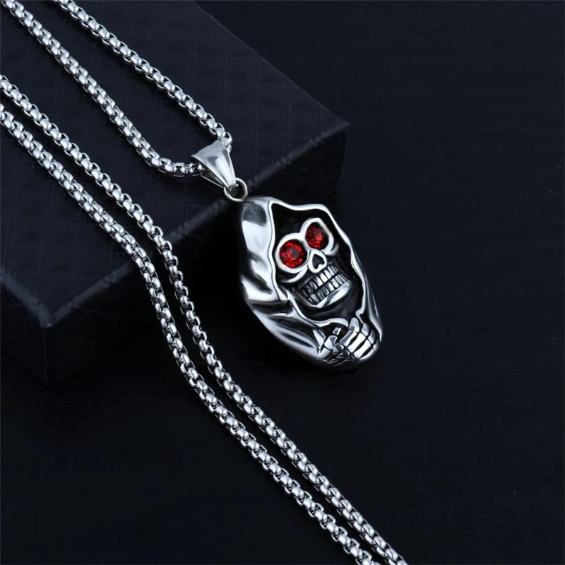 

New Fashion Vintage Skeleton Pendant Necklace Red Diamond Eyes Skull Necklace Choker Party Halloween Decoration Gifts